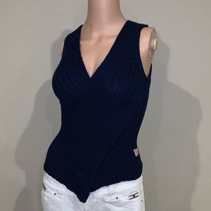 No Sleeve Knot Top